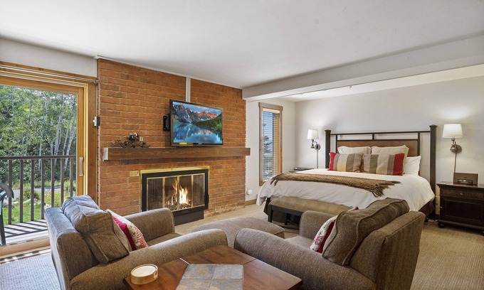 Steamboat Springs Condo | Bear Claw 100: Ski-In/Ski-Out Studio with Top Amenities