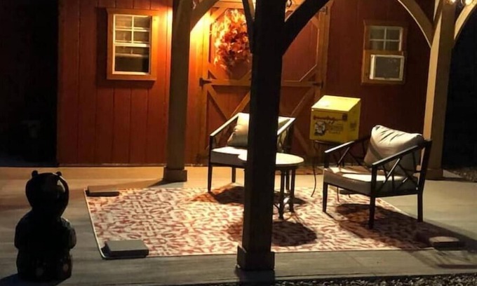 Ahsahka House | Cozy BEAR Tiny House Getaway by Clearwater River