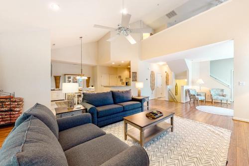 Ocean View Apartment | Top-Rated Bear Trap with Private Pool & Family Amenities