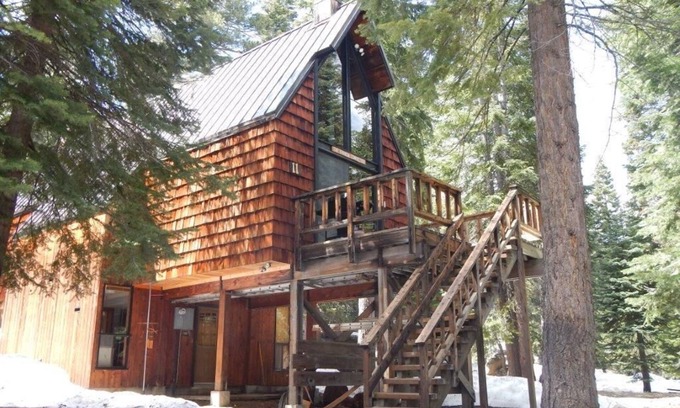 Bear Valley Cabin | Bear Valley Retreat: Family Fun Among the Trees