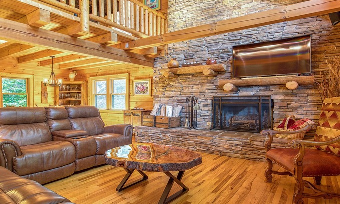 Waynesville Cabin | Discover Bear Way to Heaven: Pool, Spa & Mountain Retreat