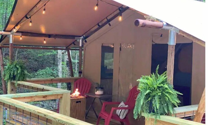 Vesuvius RV Rental | Bearadise Glamping: 10/10 Rating with Family-Friendly Perks
