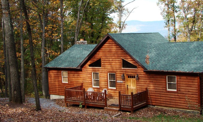 Shenandoah Cabin | Bears Den: Experience Heavenly Comfort in a Rustic Retreat