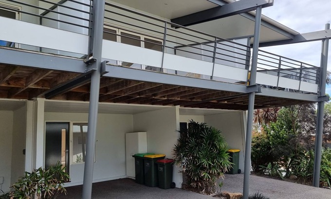 Inverloch Apartment | Oceanfront Bliss at Beaton's Beach Front Studio, Inverloch