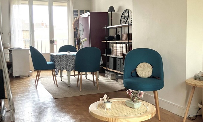 La Garenne-Colombes Apartment | Sunny 3-Room Apartment in La Garenne-Colombes Near Paris