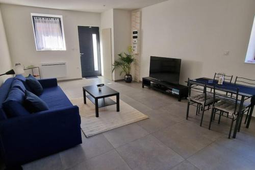 Saint-Georges-d'Esperanche Apartment | Pet-Friendly Beau Appartement T2 with Amazing Guest Ratings