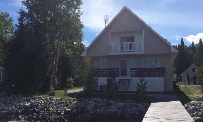 Palmarolle Cottage | Beau chalet au bord du lac Abitibi CITQ:#296841