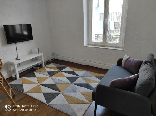 Saint-Pierre - Rene II - Bonsecours Apartment | Convenient Beau F3 Near All Shopping Amenities