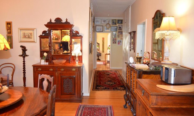 Graaff-Reinet Bed & Breakfast | Beau & I: Guest Rated 9/10 with Pet-Friendly Amenities