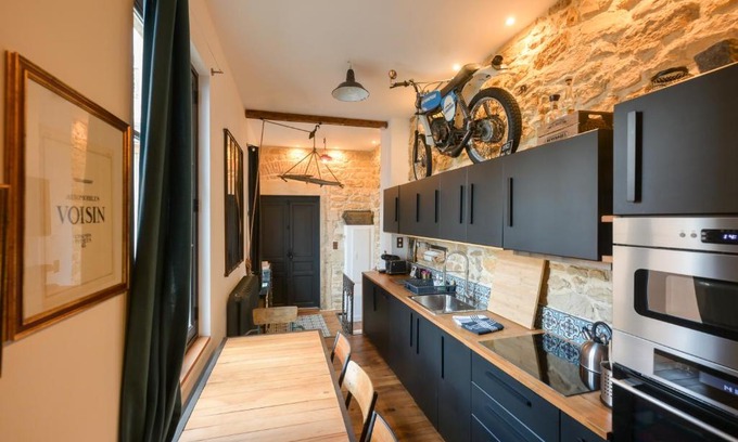 Saint Nicolas - Charles III - Ville vieille - Trois Maisons - Leopold Apartment | Unique Beau Loft in the Heart of the City - 10/10 Rated