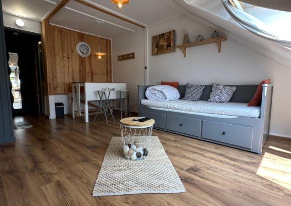 Metabief Apartment | Cozy Studio La Campagnarde: Pool and Pet-Friendly Retreat