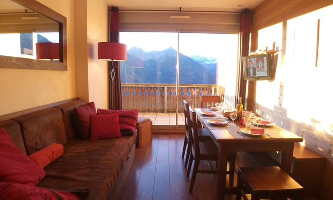 Saint-Lary-Soulan Apartment | Beau T2 Cabine: Mountain View with Pool & Spa Access