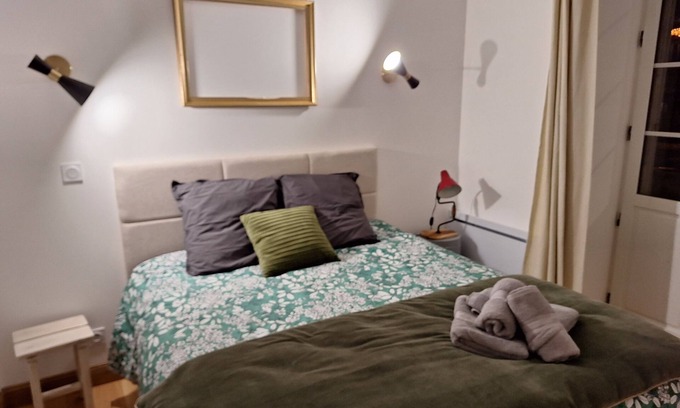 Beaune Apartment | Beaune Centre Ville: Guest Rated 10/10, Pet Friendly Studio