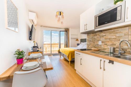 Le Kremlin-Bicetre Apartment | Top-Rated Beausoleil Studio Near Metro Paris Sud for Families