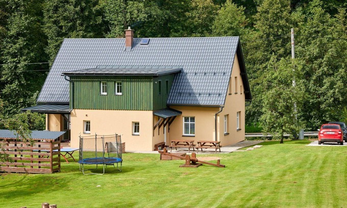 Rudnik Apartment | Inviting Apartment for 5 with WIFI, Patio & Panoramic Views
