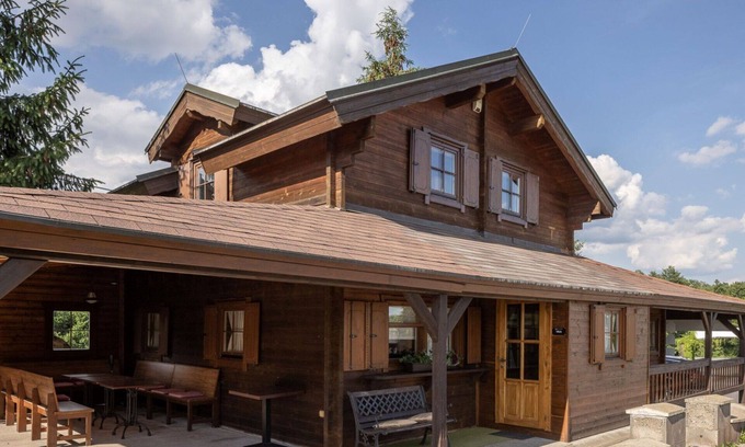 Dolni Branna House | Private Villa for 8 with Hot Tub, Pets Welcome & WIFI