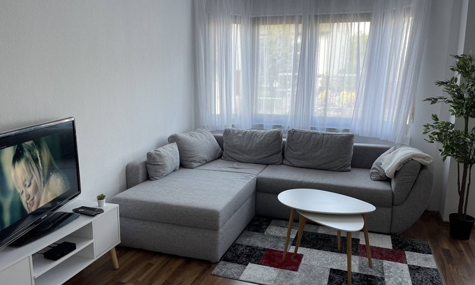 Leinfelden-Echterdingen Apartment | Beautiful 2 room apartment near Stuttgart Airport/Messe/Center/Mitte