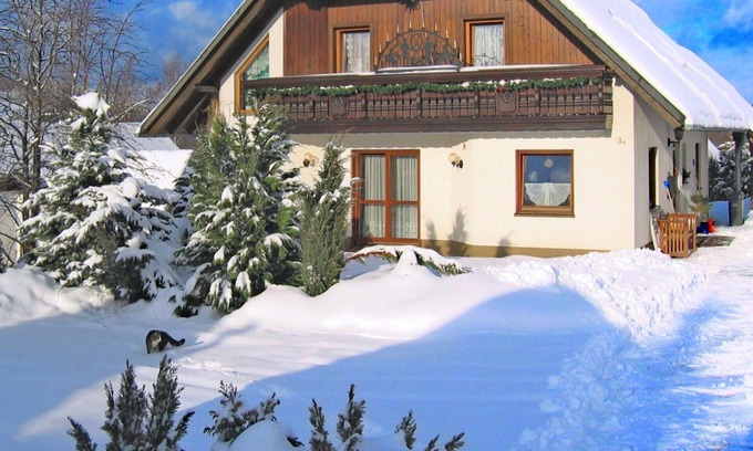 Pohla Apartment | Beautiful Apartment in Pöhla Saxony near Ski Area