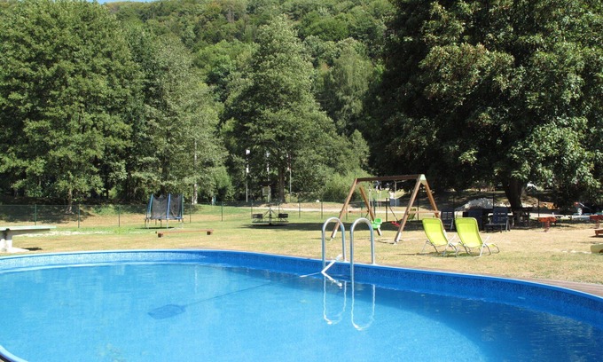 Ceska Metuje House | Inviting Villa with Pool, WiFi, and Panoramic Views