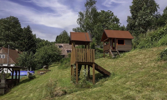 Starkov Villa | Inviting Villa Apartment for 6 with Pool and Pet-Friendly Amenities