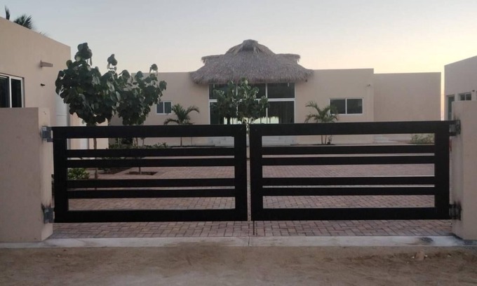 Barra de Colotepec Villa | Beautiful beachfront villa in Puerto Escondido Oaxaca, ideal for families.