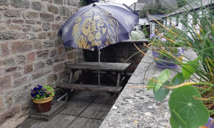 Redbrook House | Cozy 1-Bed Cottage in Trellech - Pet & Child Friendly