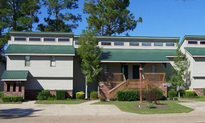 Gautier Apartment | Beautiful 1 bedroom unit at resort, sleeps 4