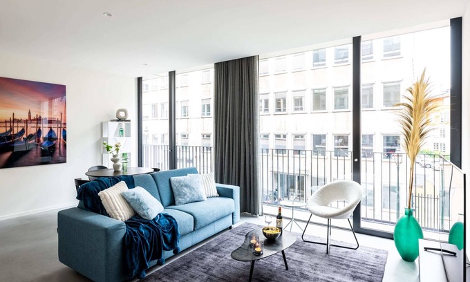 Stalingrad Apartment | Beautiful 1BD Design Apt in Centre of Brussels