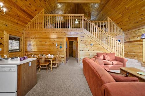 Sevierville House | Inviting 2 Bed Cabin with Hot Tub & Resort Pool Access