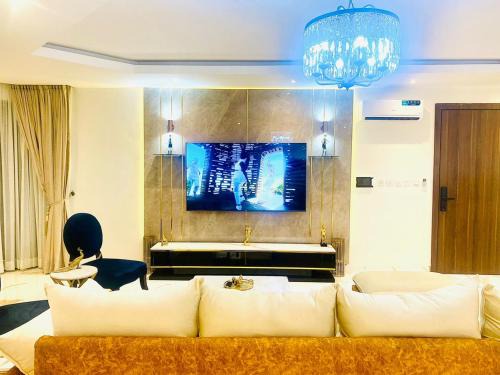 Lekki Phase 1 Apartment | Inviting 2-Bed Flat with Pool in Prime Estate Location