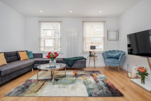 Fulham Apartment | Delightful 2-Bedroom Split Level Fulham Apartment