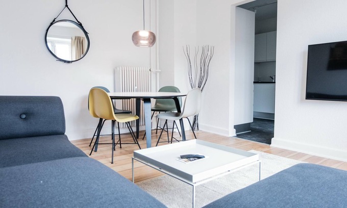 Øgadekvarteret Apartment | Cozy 2-Bedroom Retreat in Prime Location for Families