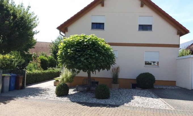 Bruchkoebel Apartment | Inviting 2-Room Apartment in Bruchköbel for Up to 4 Guests