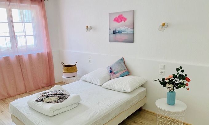 Guethary Apartment | Prime 2-Room Getaway in Guéthary Near Beach & Shops