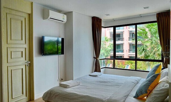 Nong Kae Apartment | Inviting 2BR Pool View with Ocean Access & Kitchen