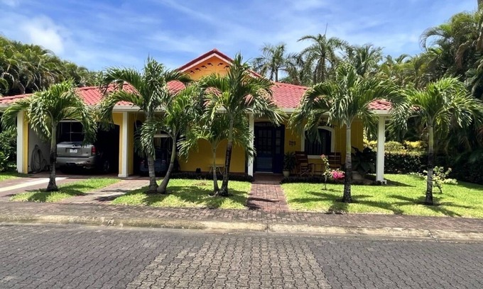 Tambor House | Cozy 3 Bed/3 Bath Home Steps from a Private Beach