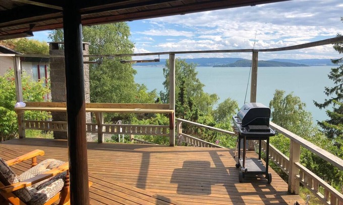 Levanger Cottage | Seaside 3 Bed Cottage in Ytteroy - Guest Rated 10/10