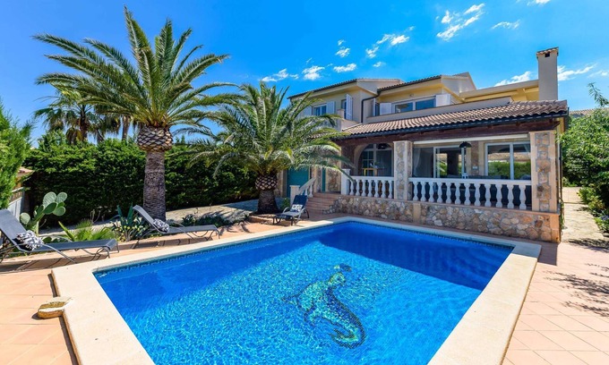Badia Blava Villa | Elegant Villa with Panoramic Palma Bay Views and Pool