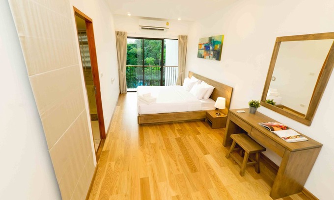 Bophut Villa | Inviting 3BR Retreat Steps from Fisherman's Village