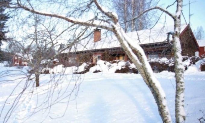 Blyberg Cottage | Inviting Cottage for 4-5 Guests in Alvdalen with Breakfast