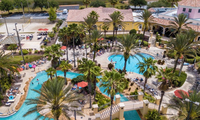 Regal Palms House | Inviting 4 Bed Villa with Pool & Spa at Regal Palms