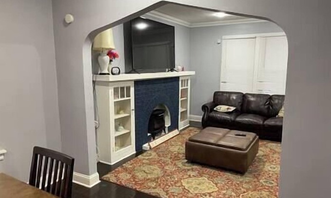 Washington Heights House | Tranquil 4 Bedroom Home with Kitchen and Family Amenities