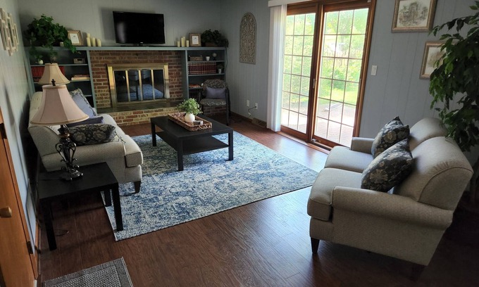 St. Marys House | Highly Rated 4-Bedroom Retreat Steps from Downtown St. Mary's