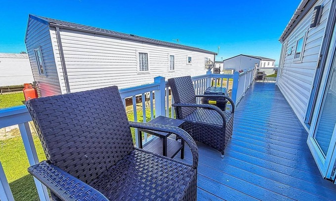 Pakefield Cabin | Inviting Lodge at Pakefield Holiday Park with Free WiFi