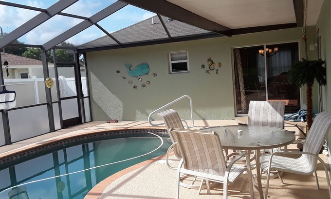 Spring Hill House | Inviting 4 BR Private Pool Home Near Weeki Wachee Springs