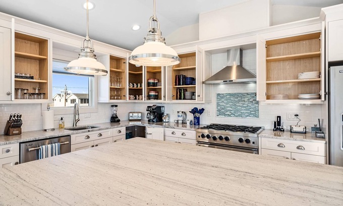 Loveladies House | Stunning Beach Block Retreat with Pool & Ocean Views