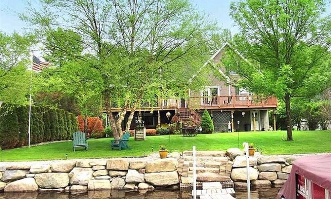 Lake Luzerne House | Inviting Waterfront House with Ski Access & Family Amenities
