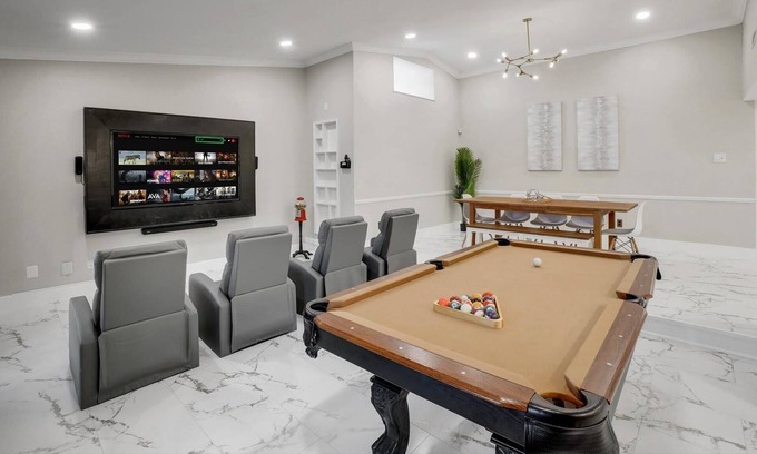 Northeast Carrollton House | Beautiful 5 bedroom & cinema in carrollton!!!.
