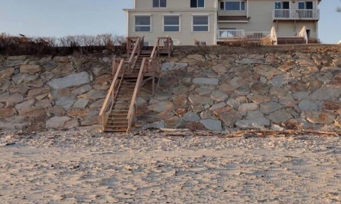 Plymouth House | Oceanfront 5 BR Retreat with Private Beach & Pool