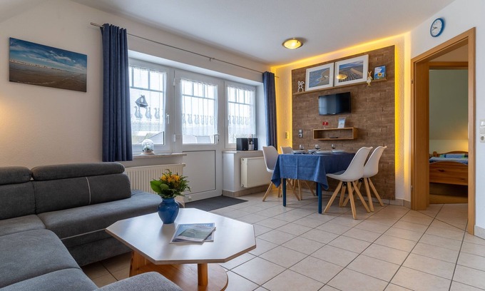 Tating Apartment | Idyllic 3-Room Apartment with Kitchen Near the Beach